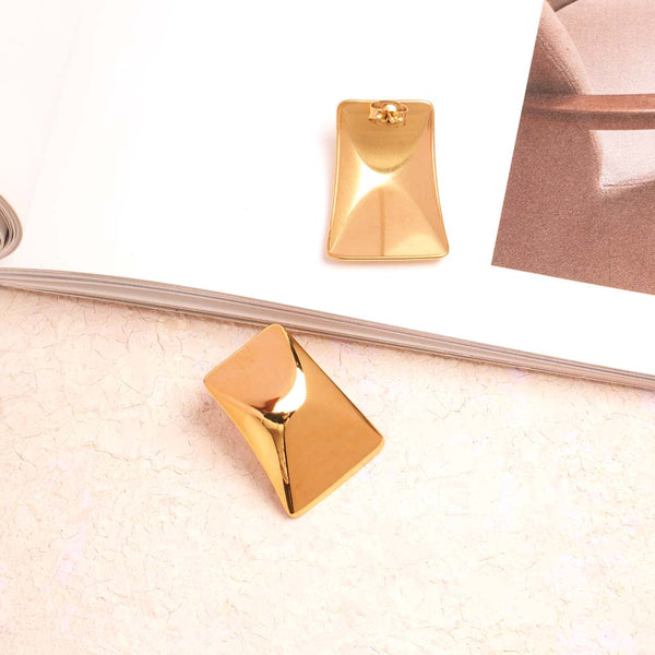 Golden Vault Studs